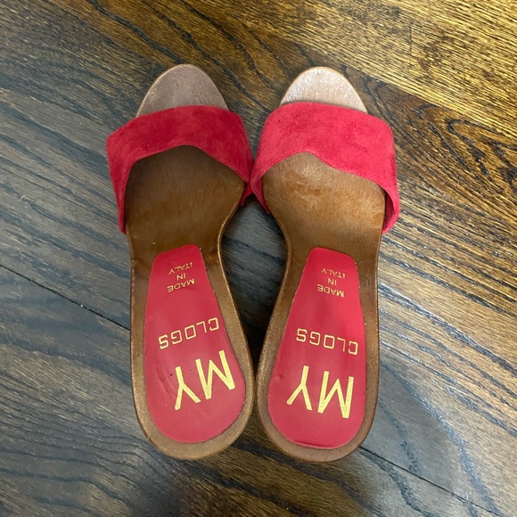 Red Clogs - Picture 2 of 5